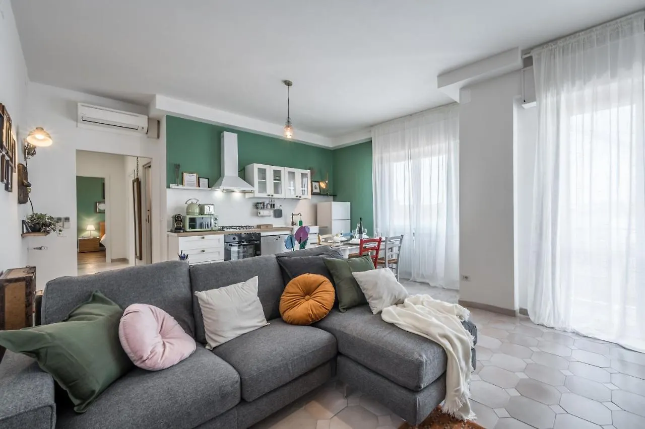 Apartment Dalla Bruna - Above The Roofs Of The Centre Modena Italy